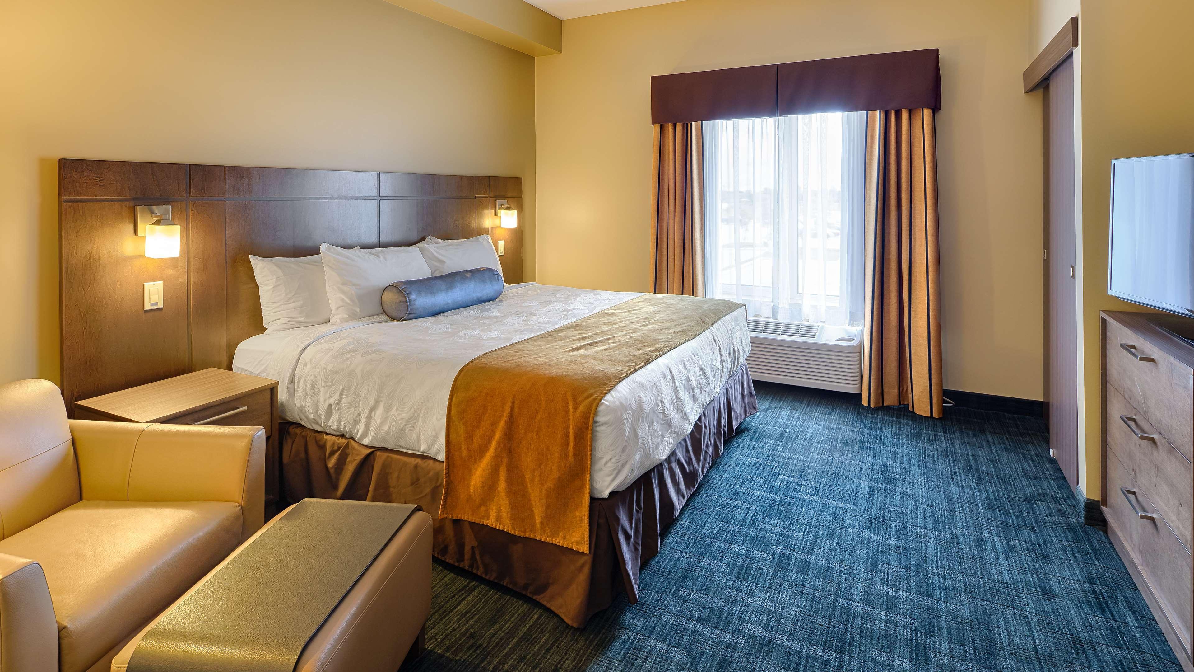 Best Western Plus Winnipeg West Headingley Екстериор снимка