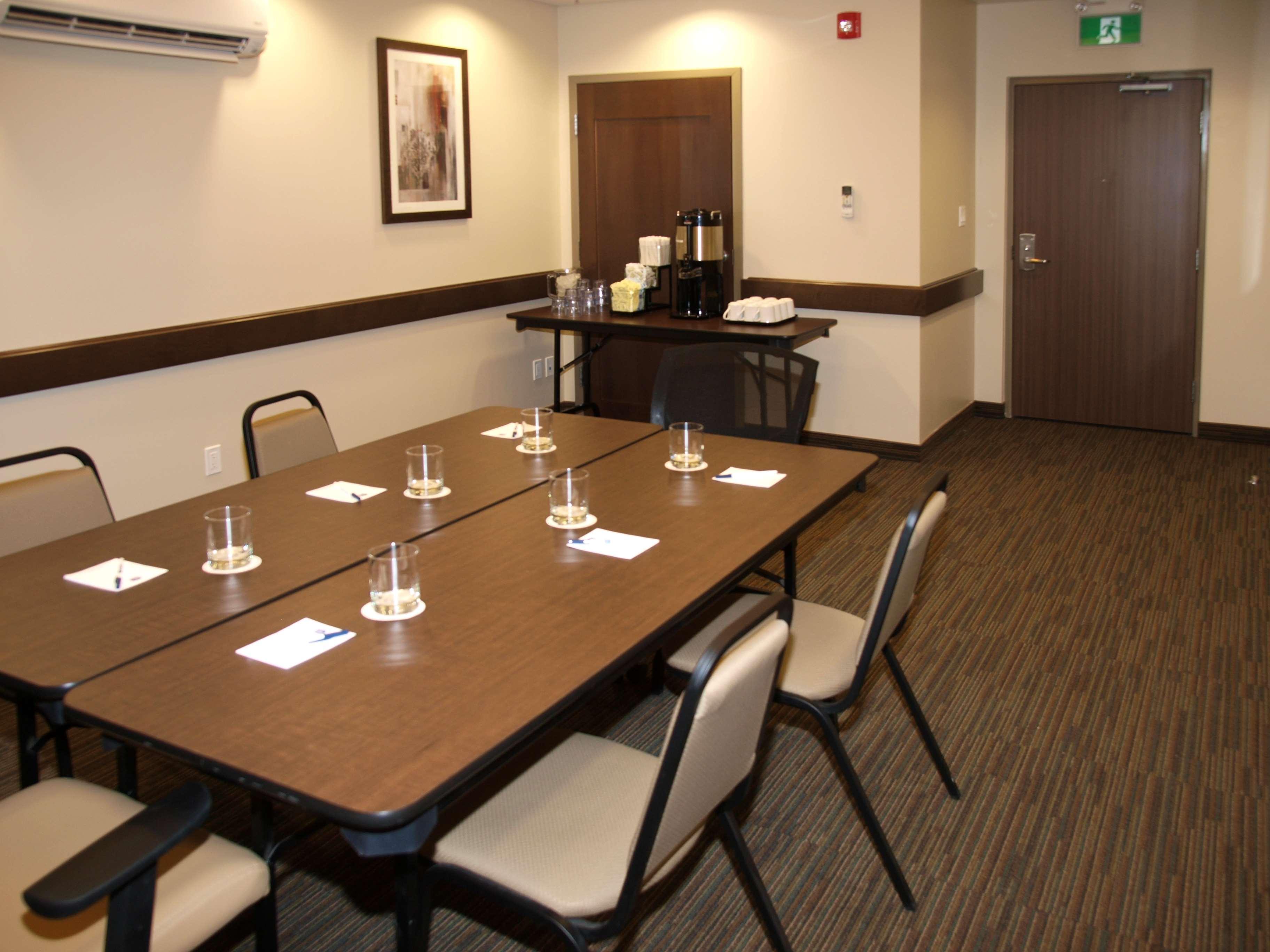 Best Western Plus Winnipeg West Headingley Екстериор снимка