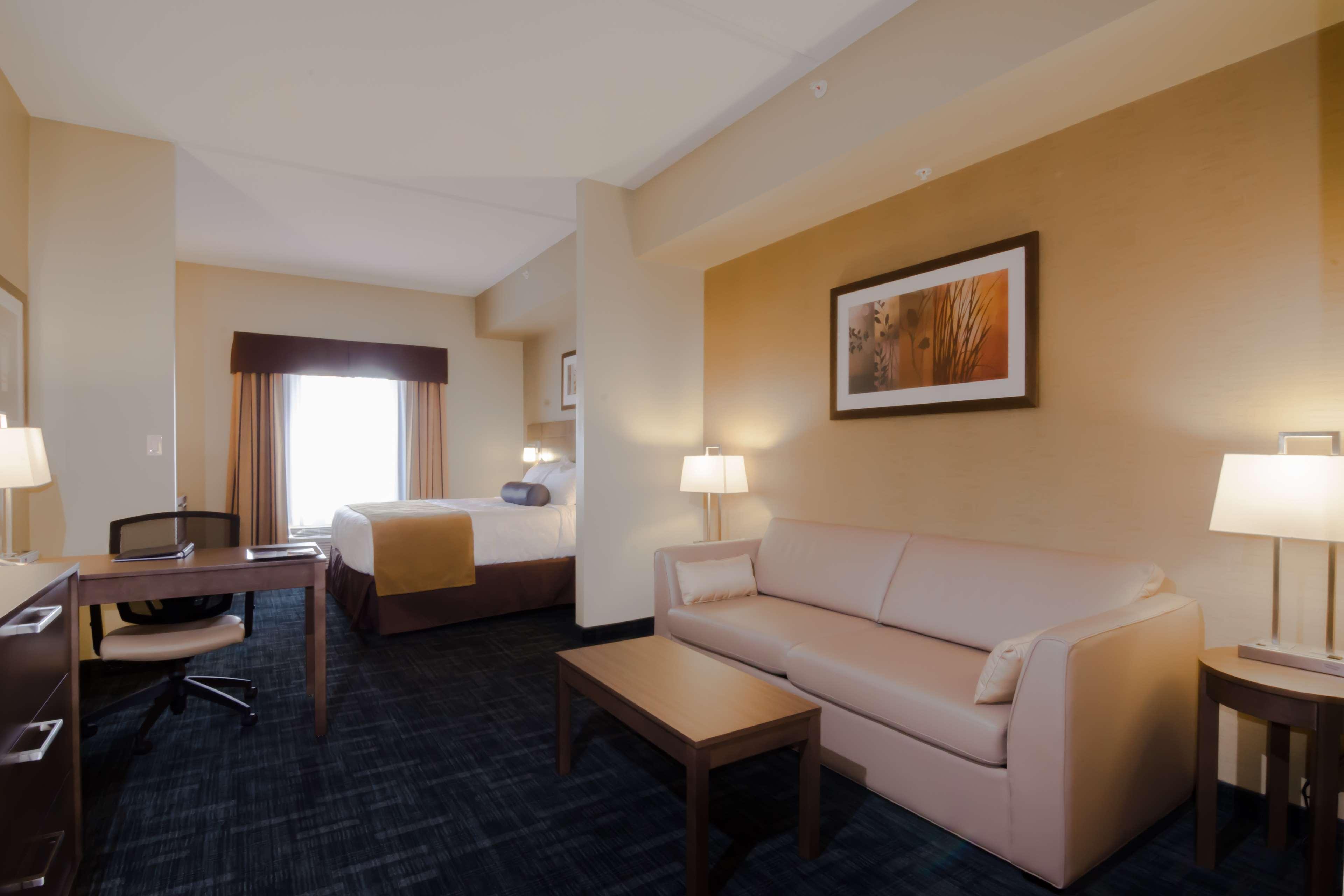 Best Western Plus Winnipeg West Headingley Екстериор снимка