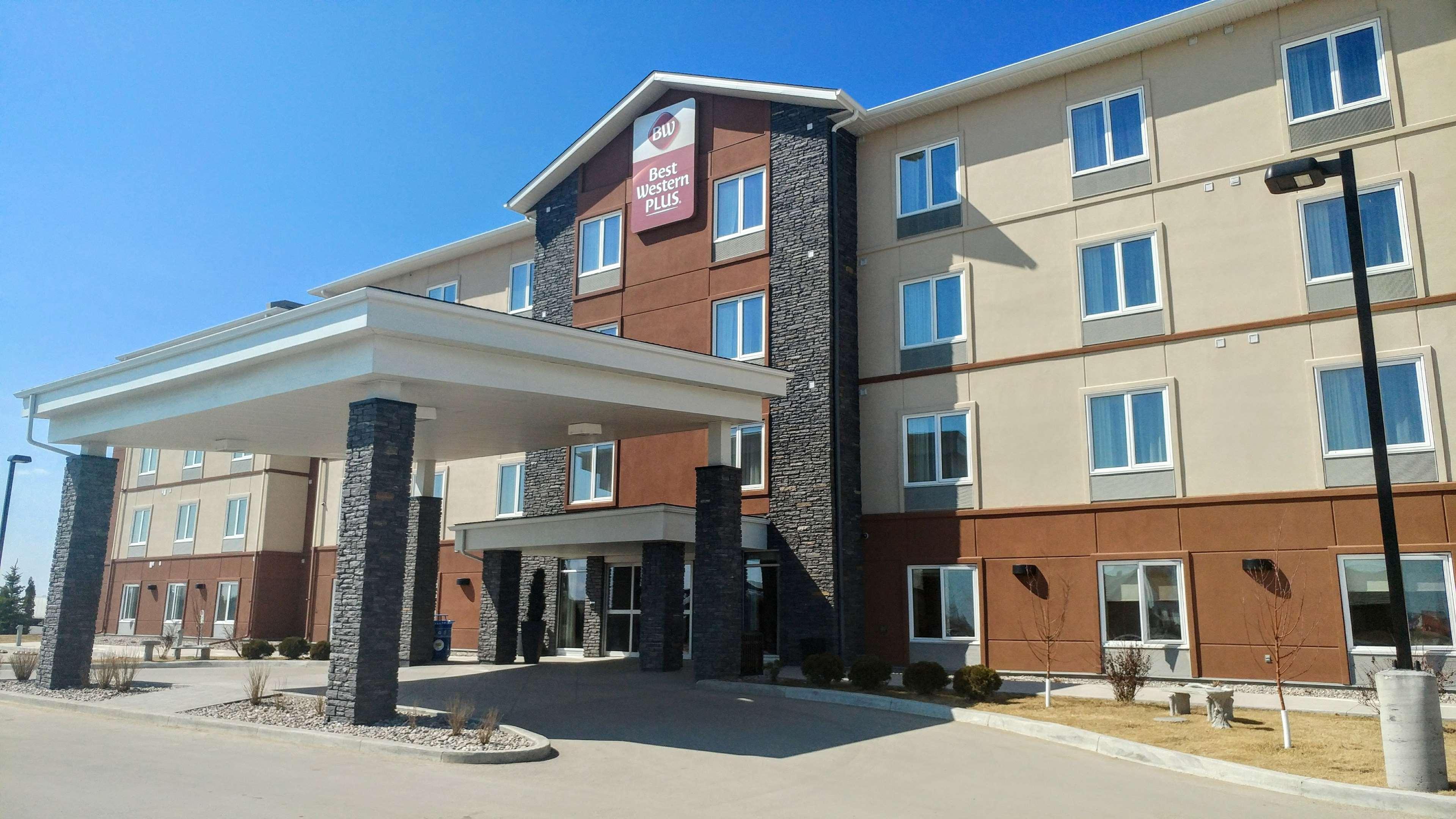 Best Western Plus Winnipeg West Headingley Екстериор снимка